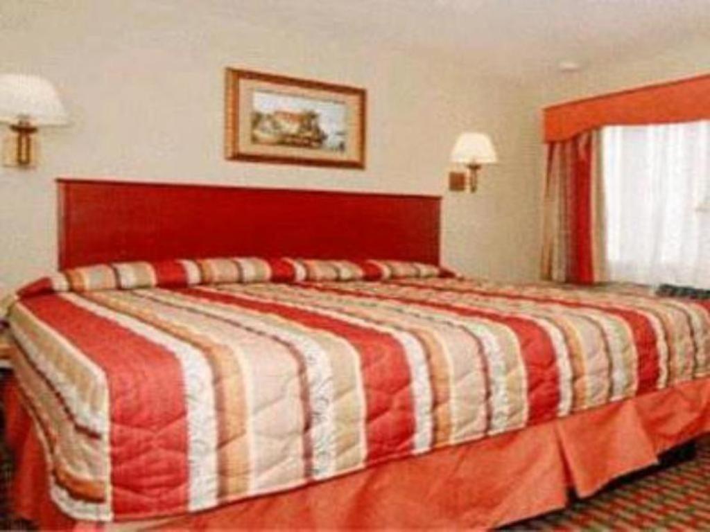 Travelodge By Wyndham Bay Shore Long Island Kültér fotó