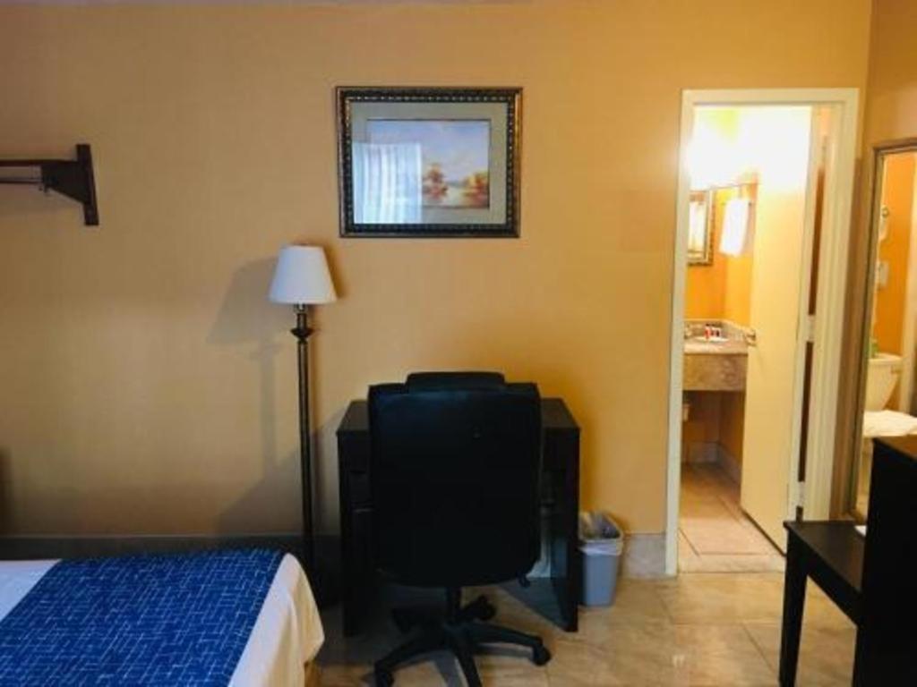 Travelodge By Wyndham Bay Shore Long Island Kültér fotó